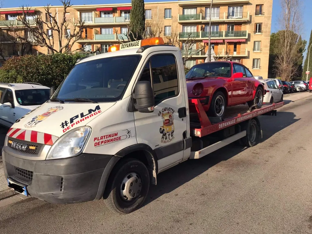 Transport de véhicule de prestige ou de collection sur  Carnoux en provence près de Marseille