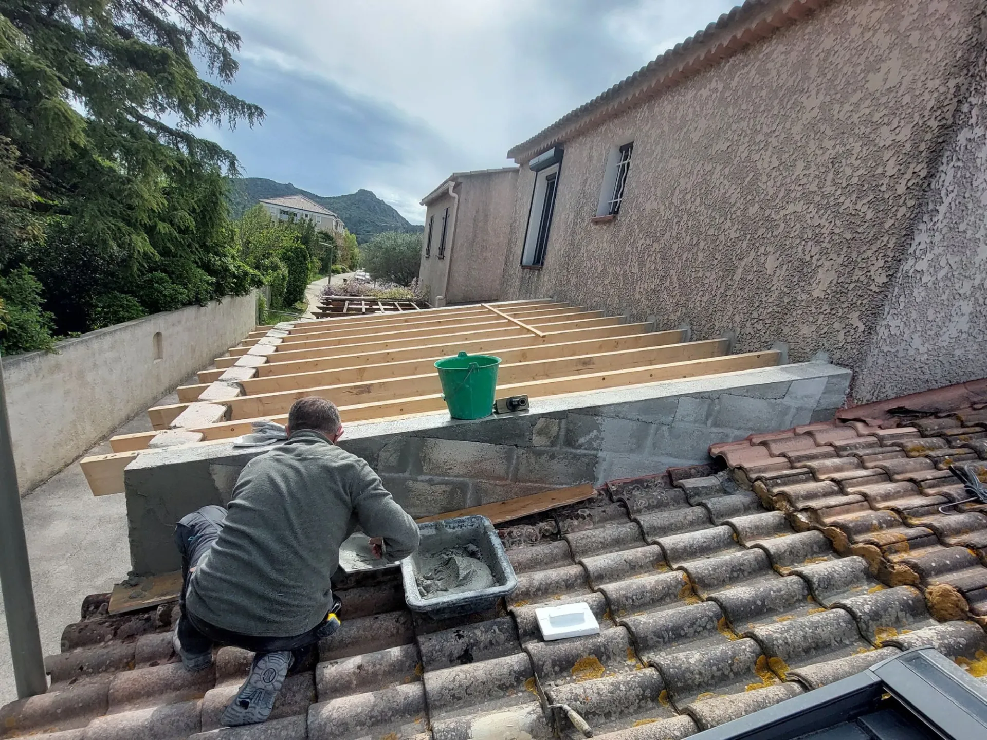 Rénovation d'une toiture de maison pour la canicule à Bormes les Mimosas dans le Var