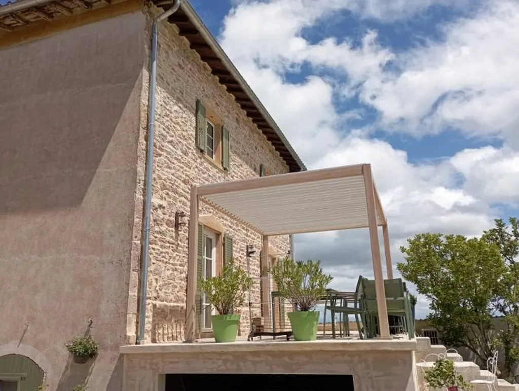 Pose de volets battants en aluminium à Villefranche 