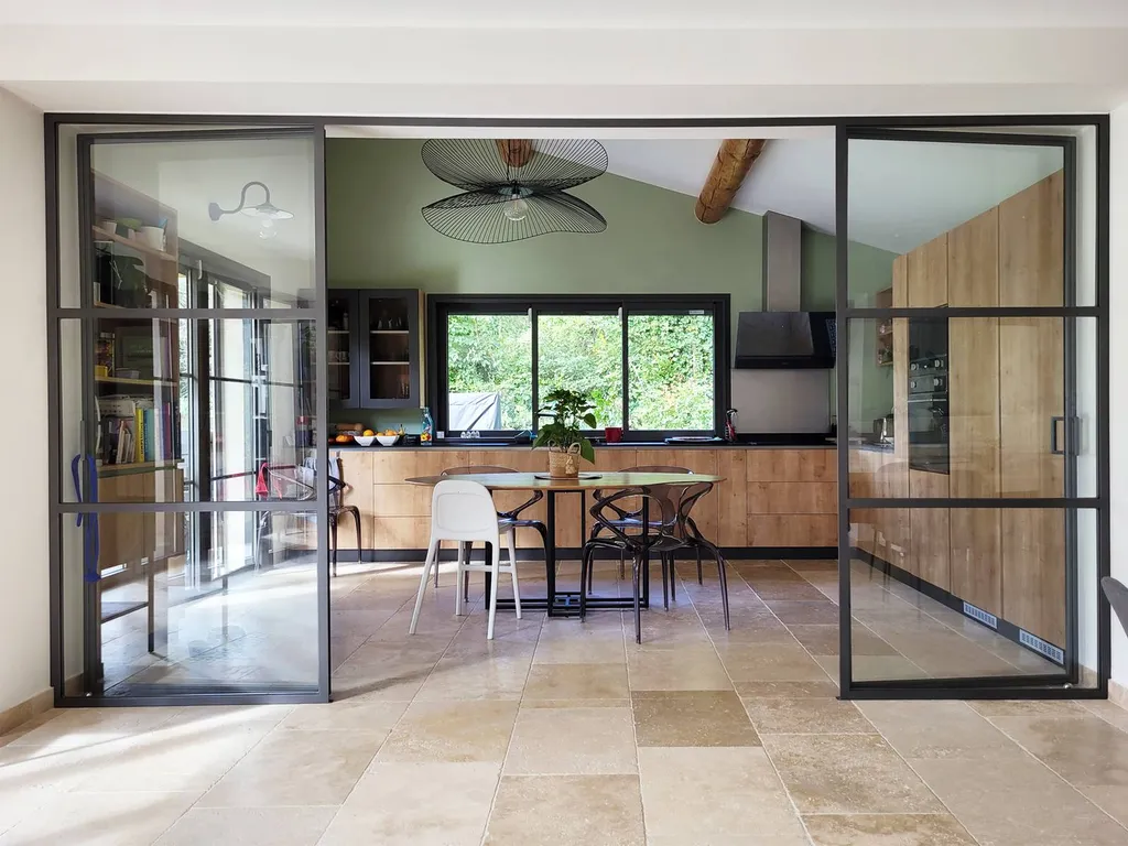 La composition de la cuisine est un élément essentiel travaillée à la réalisation des plans de votre maison