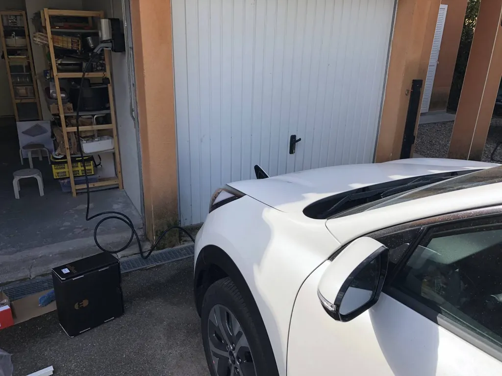 Installation borne de charge à Fuveau