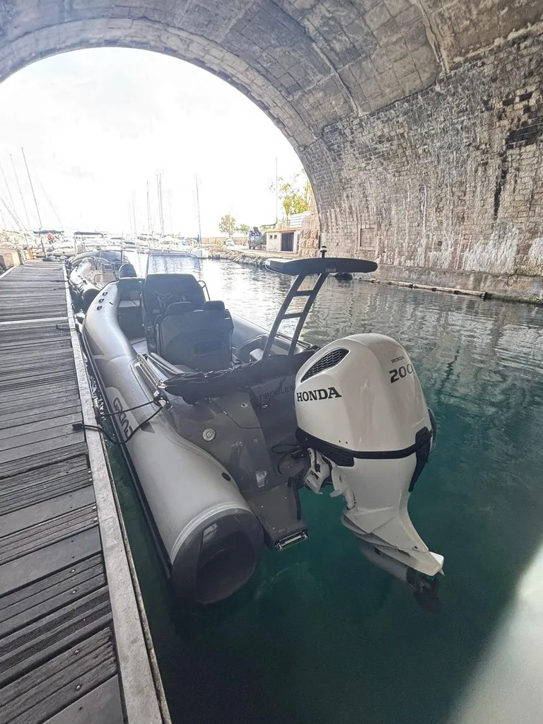 Semi-rigide GRAND G680 en occasion récente disponible à Six-Fours-les-Plages