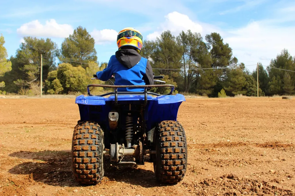 RANDONNÉE QUAD DANS LE VAR EN PROVENCE POUR VOS ANNIVERSAIRES DE VOS ENFANTS