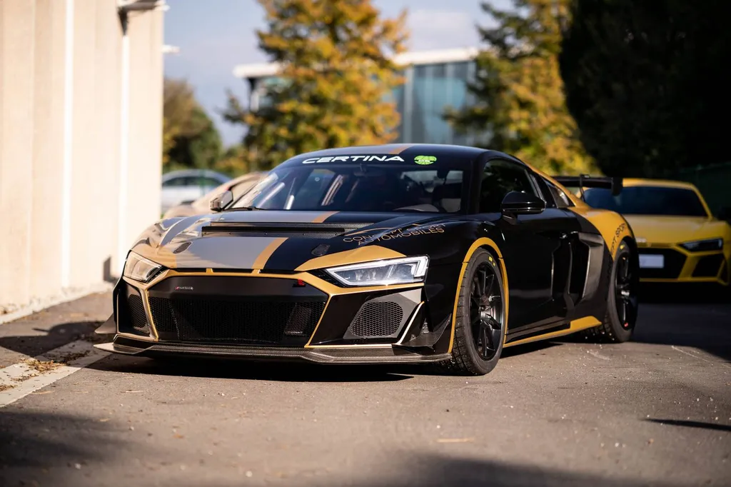 TOTAL COVERING sur AUDI R8 GT4 à Grenoble