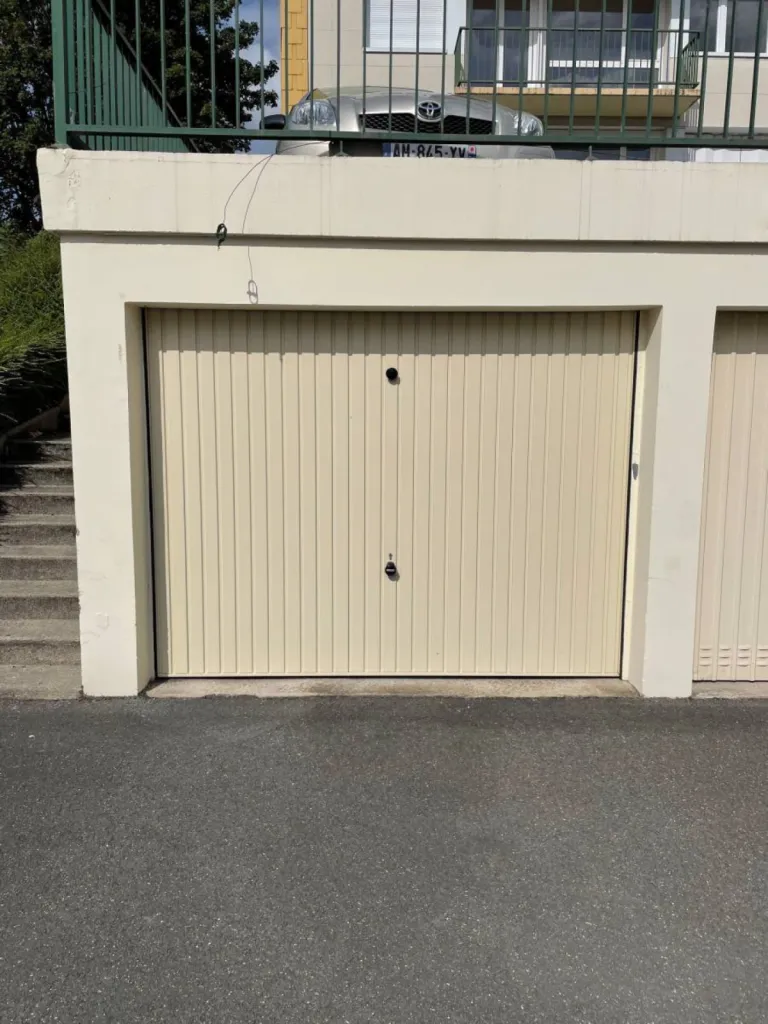 Garage à louer rue du Renard à Rouen