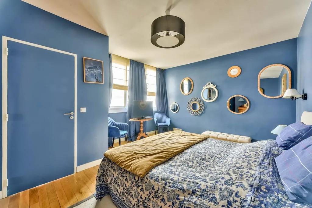 Grand 5 Pièces à Neuilly 92200 étage élevé avec balcon et parking