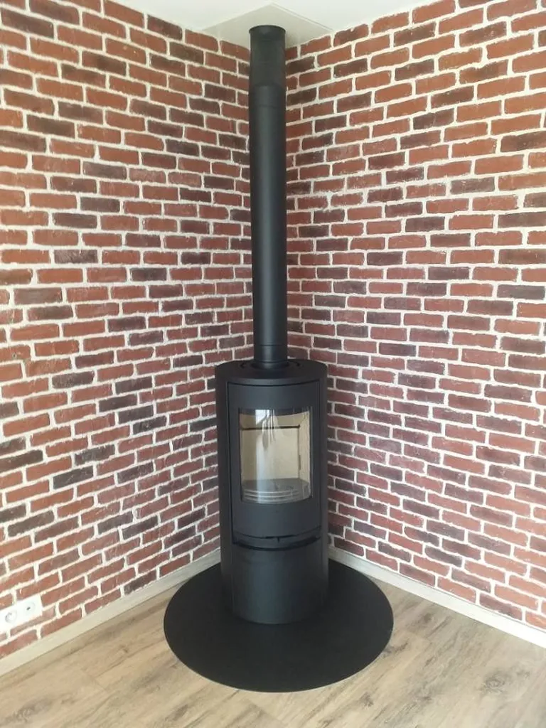 Poêle à bois CONTURA 510 STYLE noir porte fonte à Lanta (31 Haute Garonne)