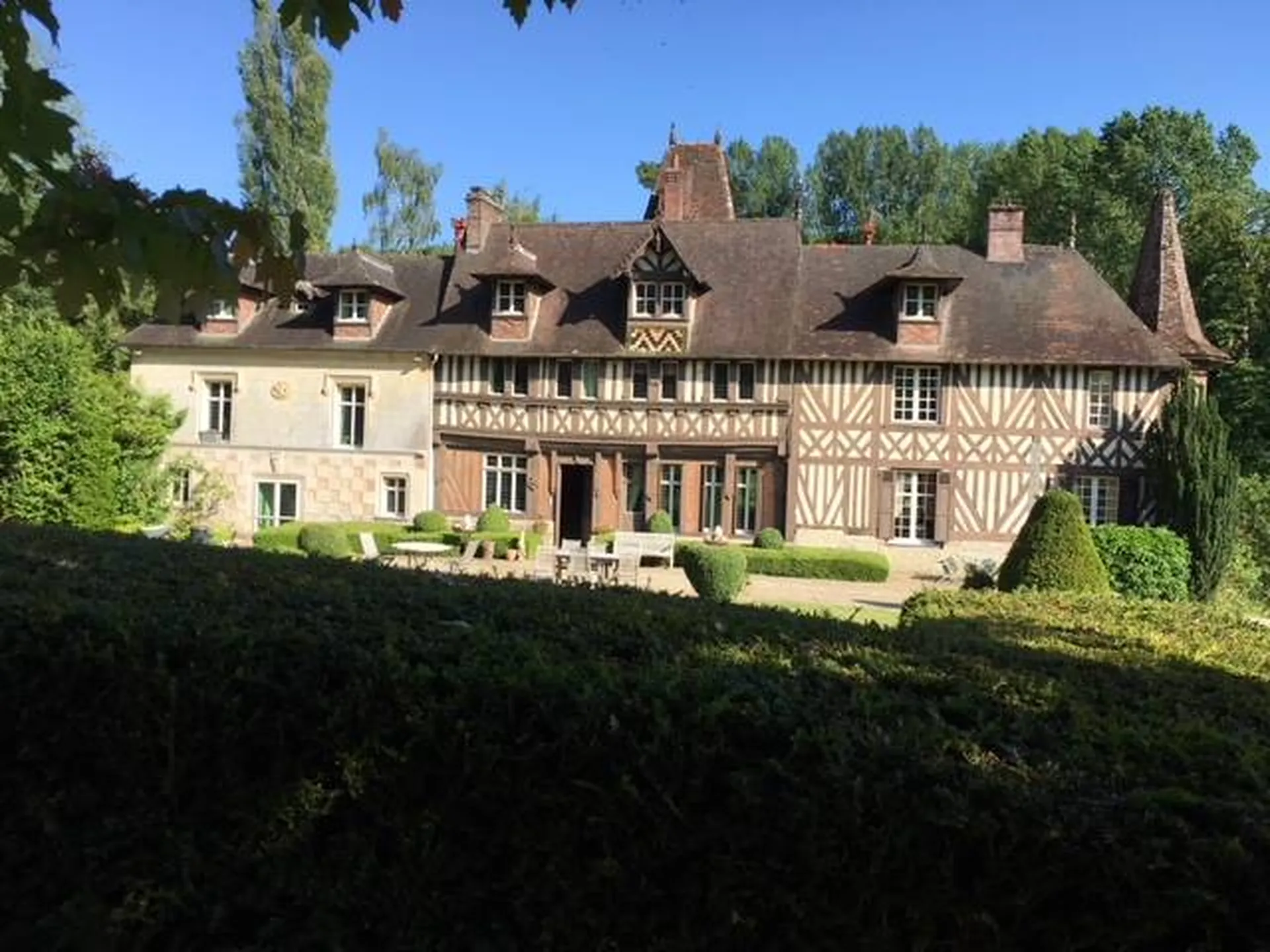 A vendre manoir du 15eme siecle 14100 lisieux calvados