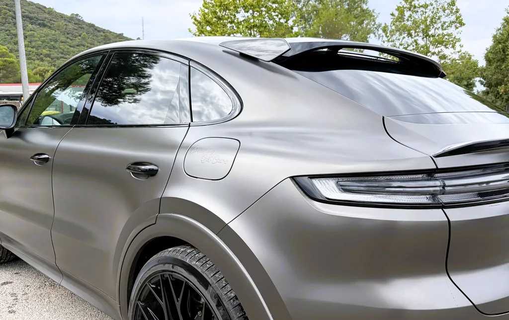 full covering gris mat porsche cayenne 