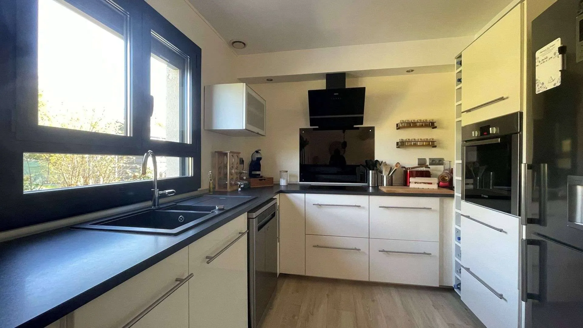 Maison familiale à vendre à Ancourt : Un bien fonctionnel offrant 4 chambres réparties sur deux niveaux.