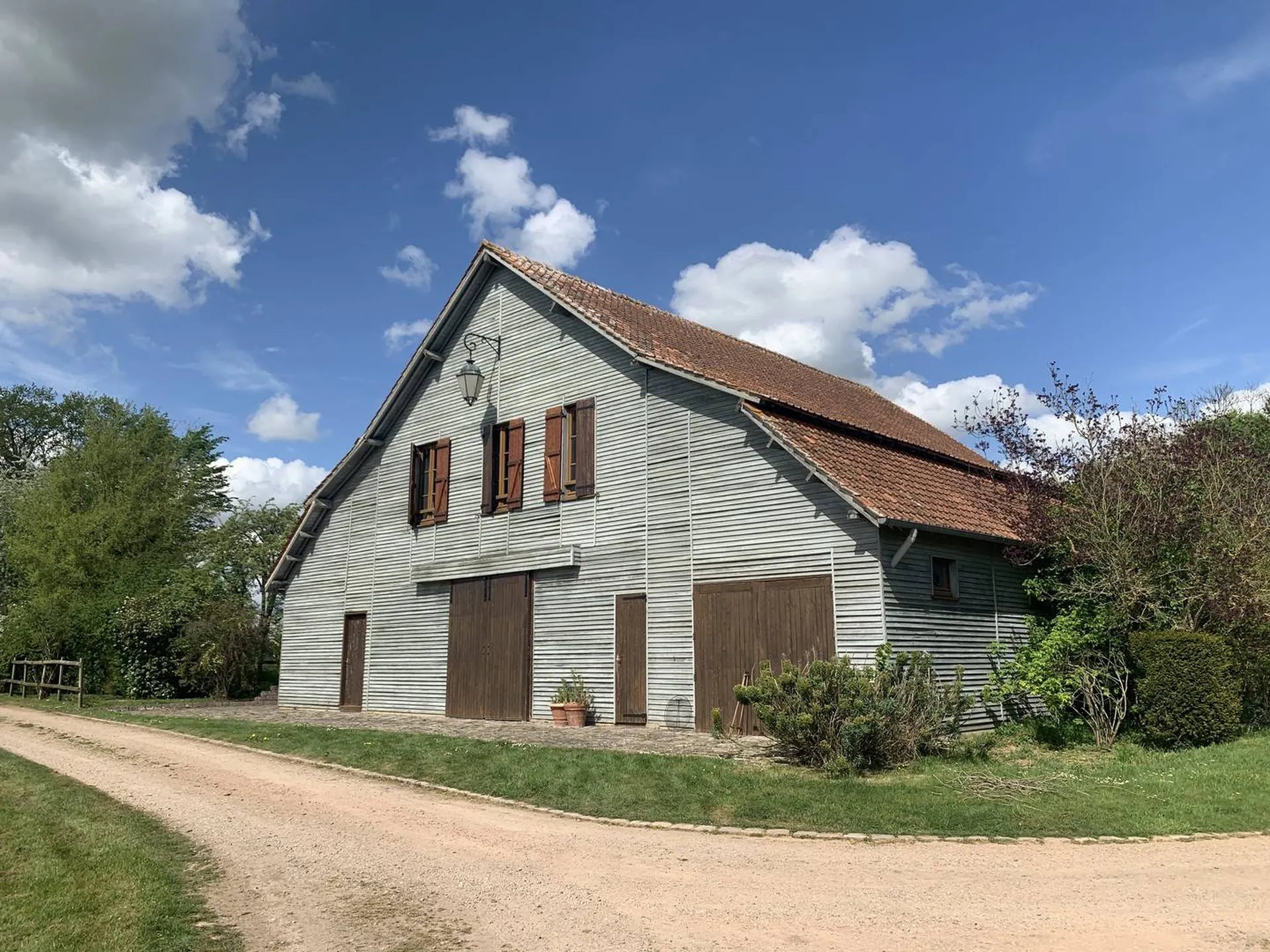 A acquérir - Dans l'ORNE (61000) propriété de 8ha80a avec un manoir en colombages et pierres