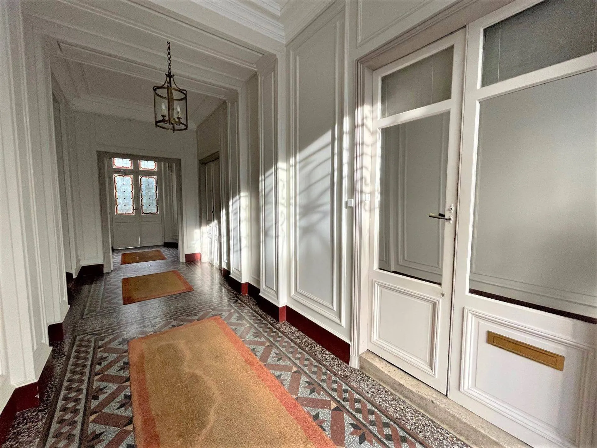 A vendre 5 pièces à rénover à Neuilly 92200