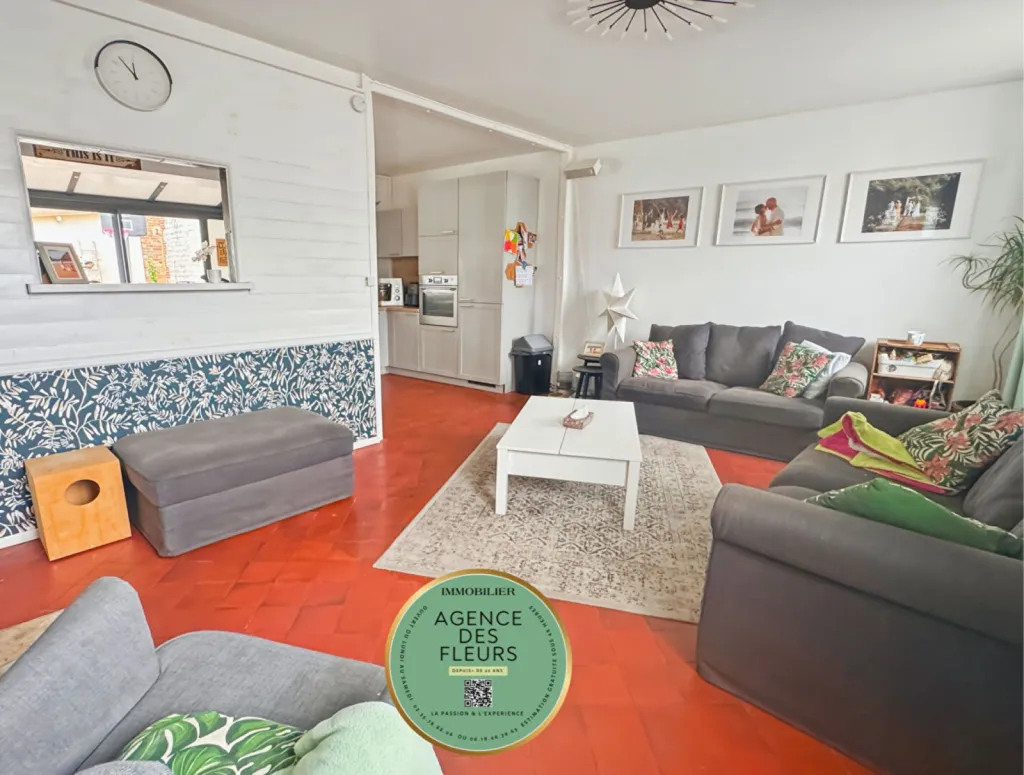 A acheter maison - 5 pièces de 108 m2 édifiée sur 359 m² de terrain clos arboré sur la commune de CLEON 76410