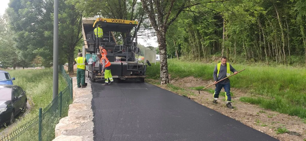 Application revêtement enrobés voie verte mobilité douce