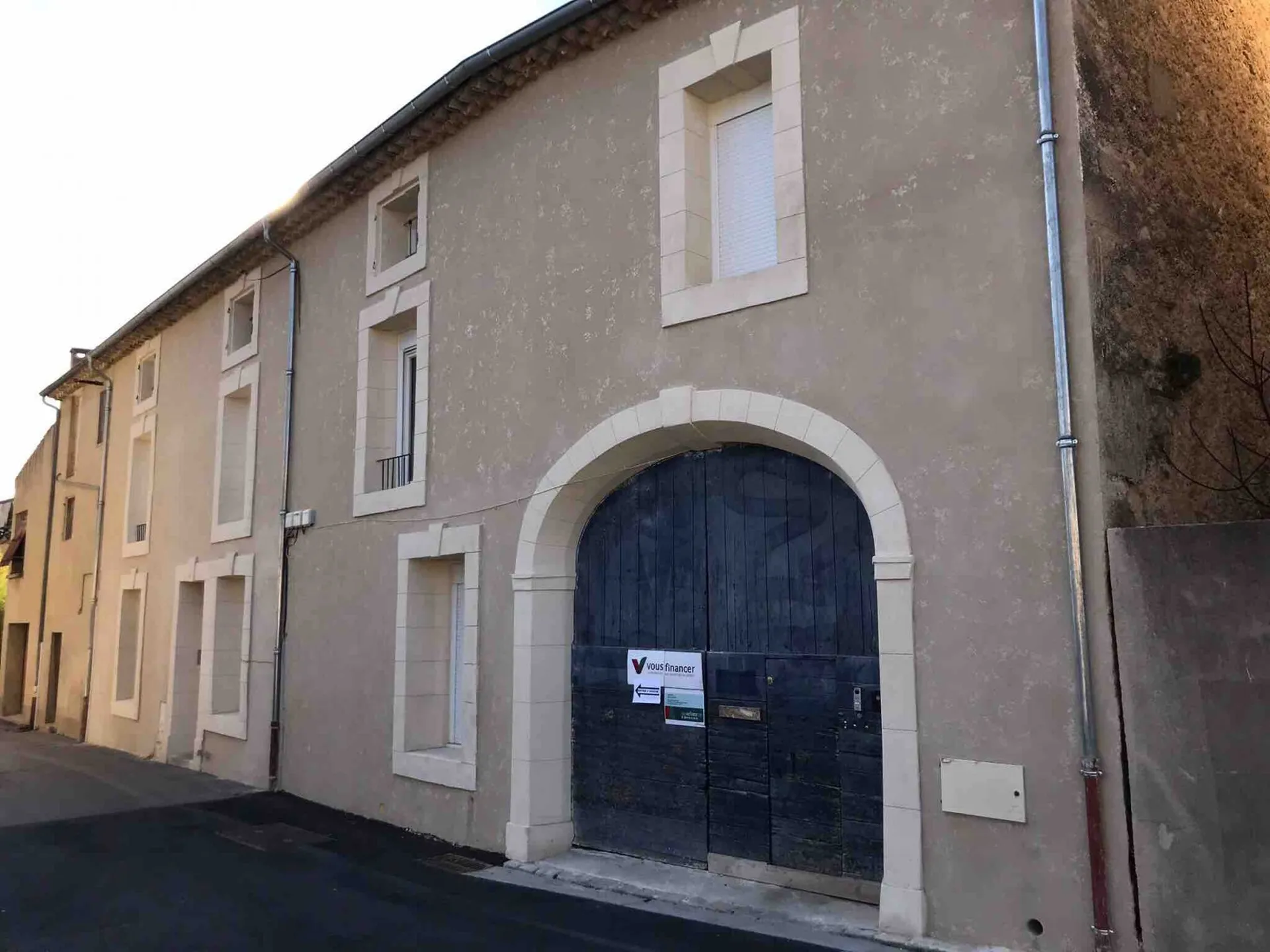 Rénovation de la façade principale d’une maison de village à Boujan-sur-Libron