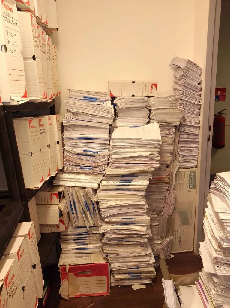 Collecte et recyclage des papiers de bureau à Bordeaux et Toulouse