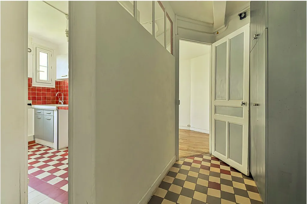 A VENDRE BOULOGNE BILLANCOURT charmant Appartement Ancien T2 33M2 dans Belle Immeuble en brique des années 40