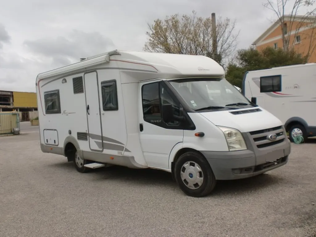 BURSTNER NEXXO T 660