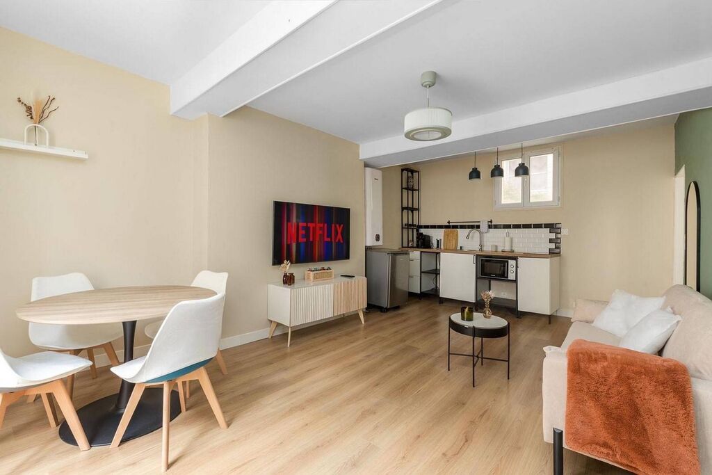 Joli appartement 2 pièces rénové et meublé en centre ville de Dieppe, Normandie