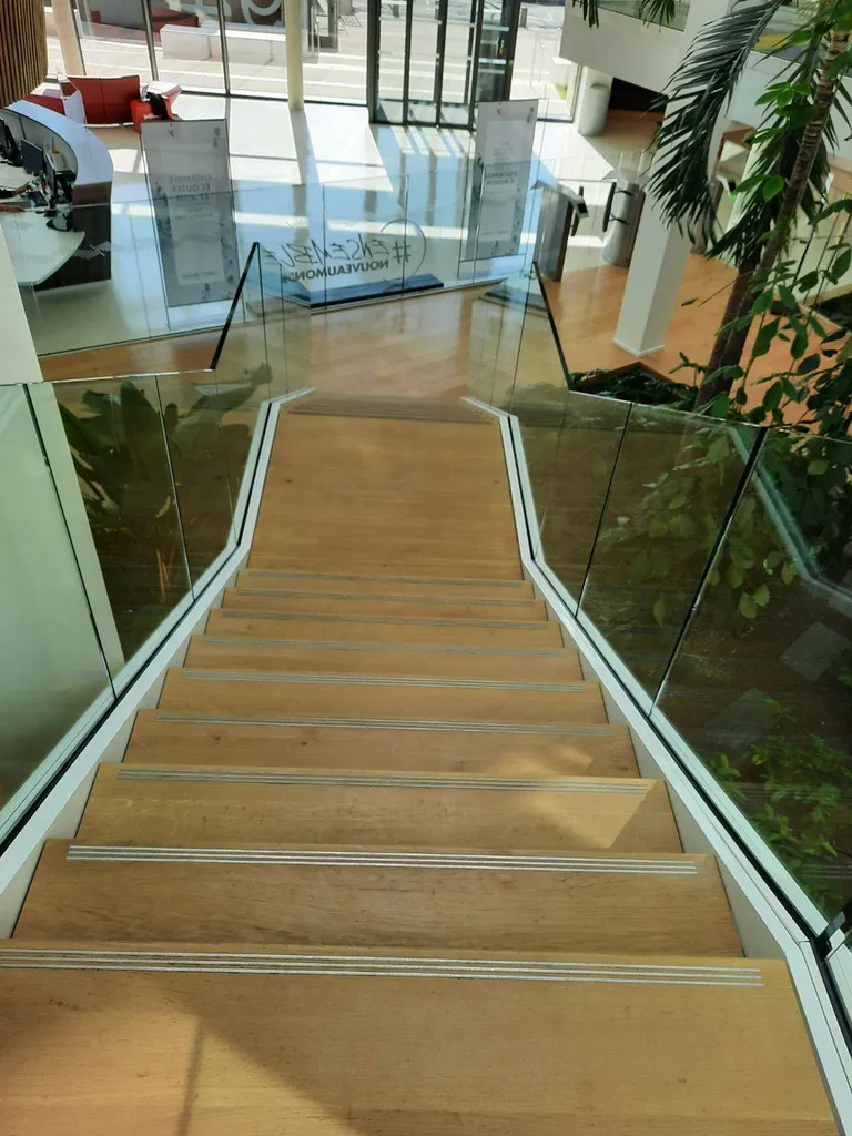 RENOVATION PERSIENNE A POURRIERES