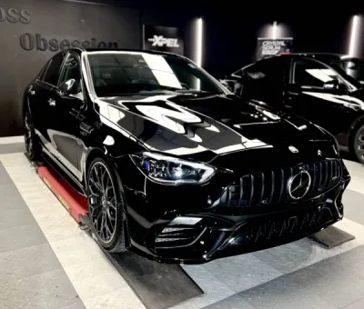 Article de la semaine : Pose de film PPF XPEL sur le bloc avant d’une Mercedes AMG C63 neuve à Vannes (56000)