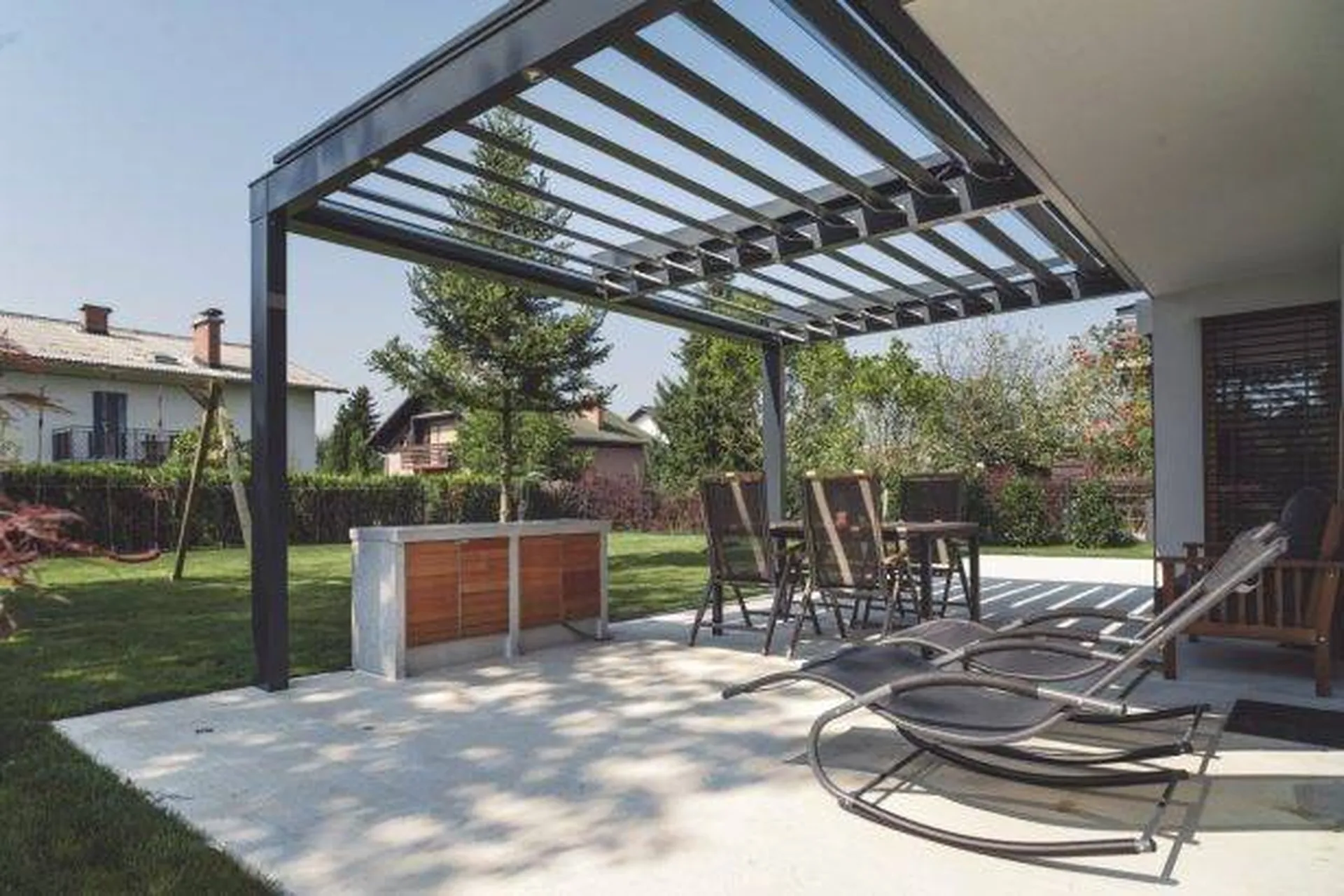 Tarif pour pose d’une pergola bioclimatique à Aix En Provence