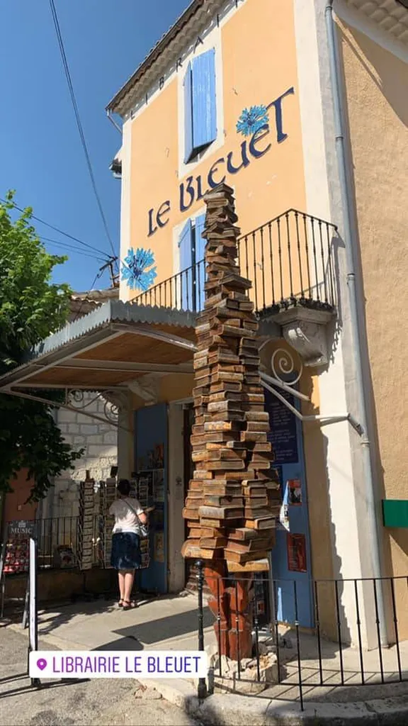 Où trouver la librairie à Banon ? Le Bleuet