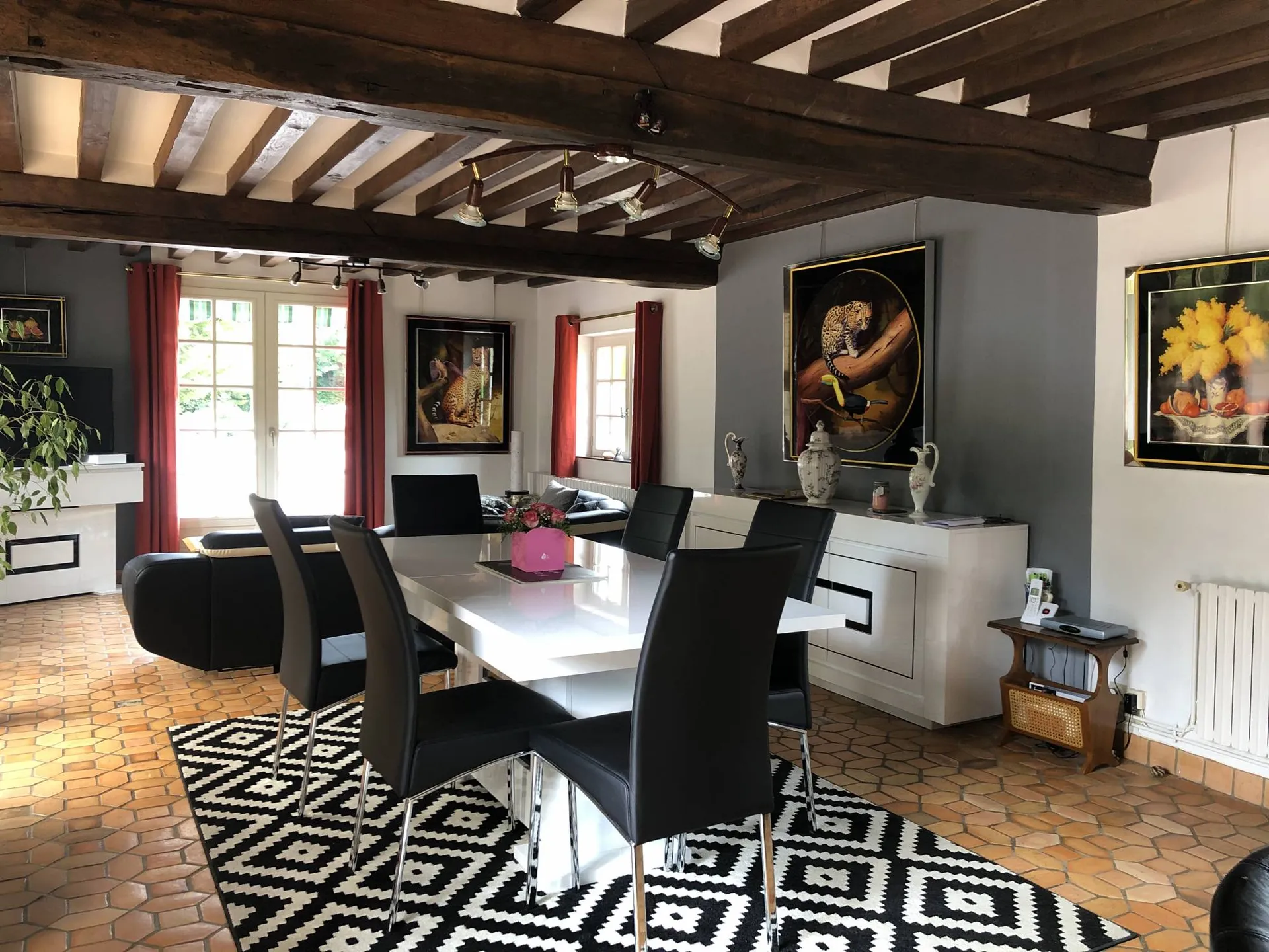 Bien de caractère région Lisieux