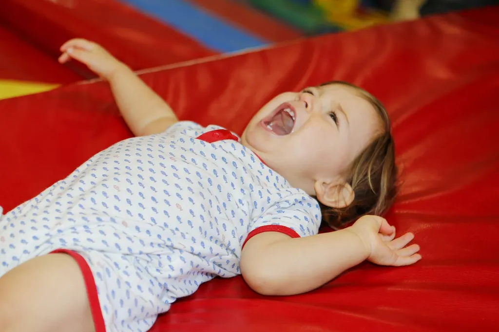 A partir de quel âge peut-on commencer la baby gym avec son bébé? EdenKids BOUC-BEL-AIR
