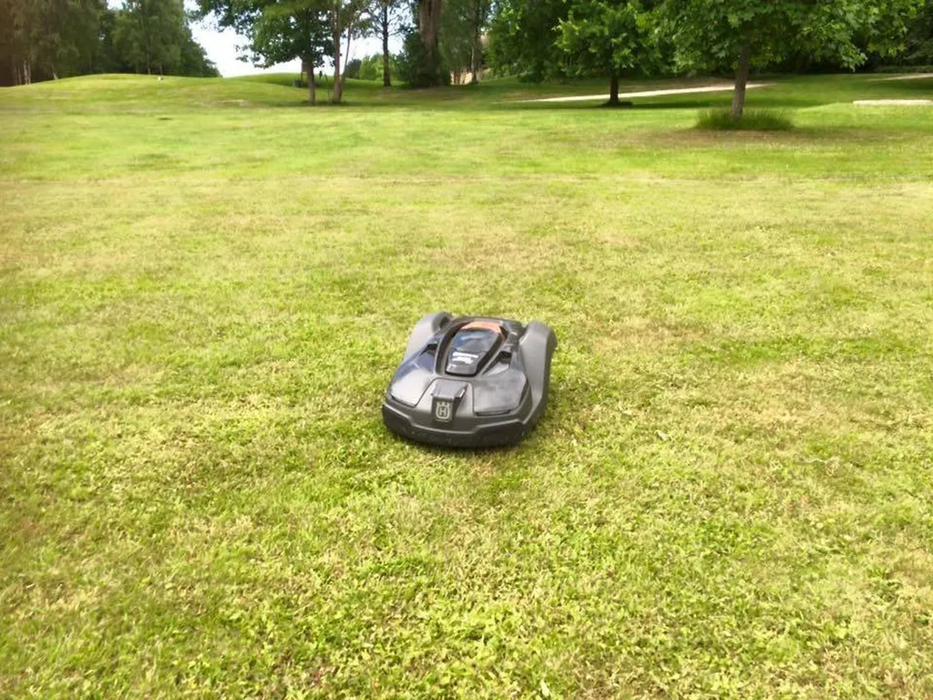 Un robot tondeuse pour mon jardin à Biscarrosse 