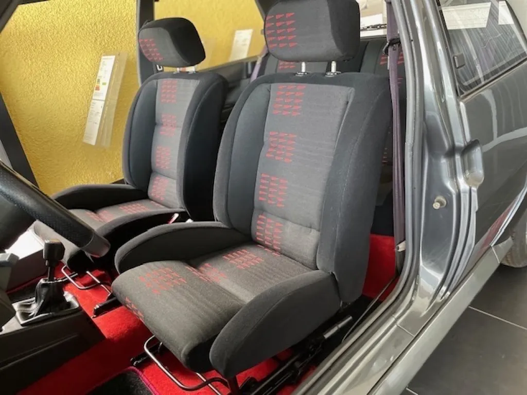 rénovation de l'intérieur de voiture à bordeaux 