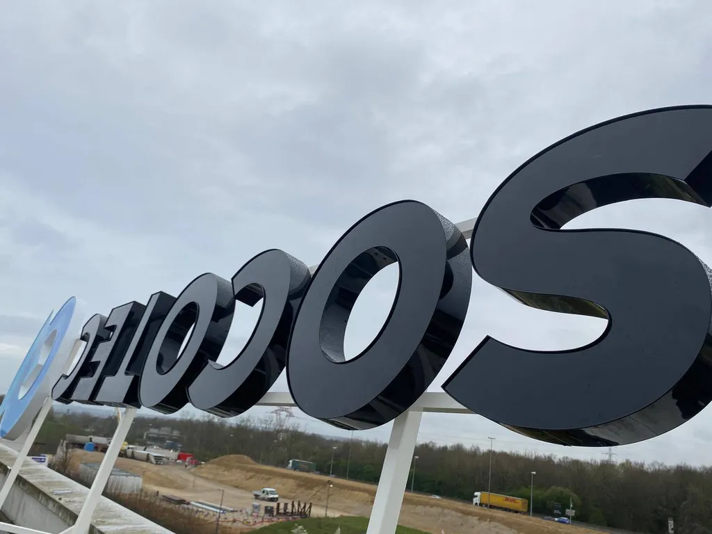 Châssis amovible réalisé par la société TDC en lettres découpées à Villepinte