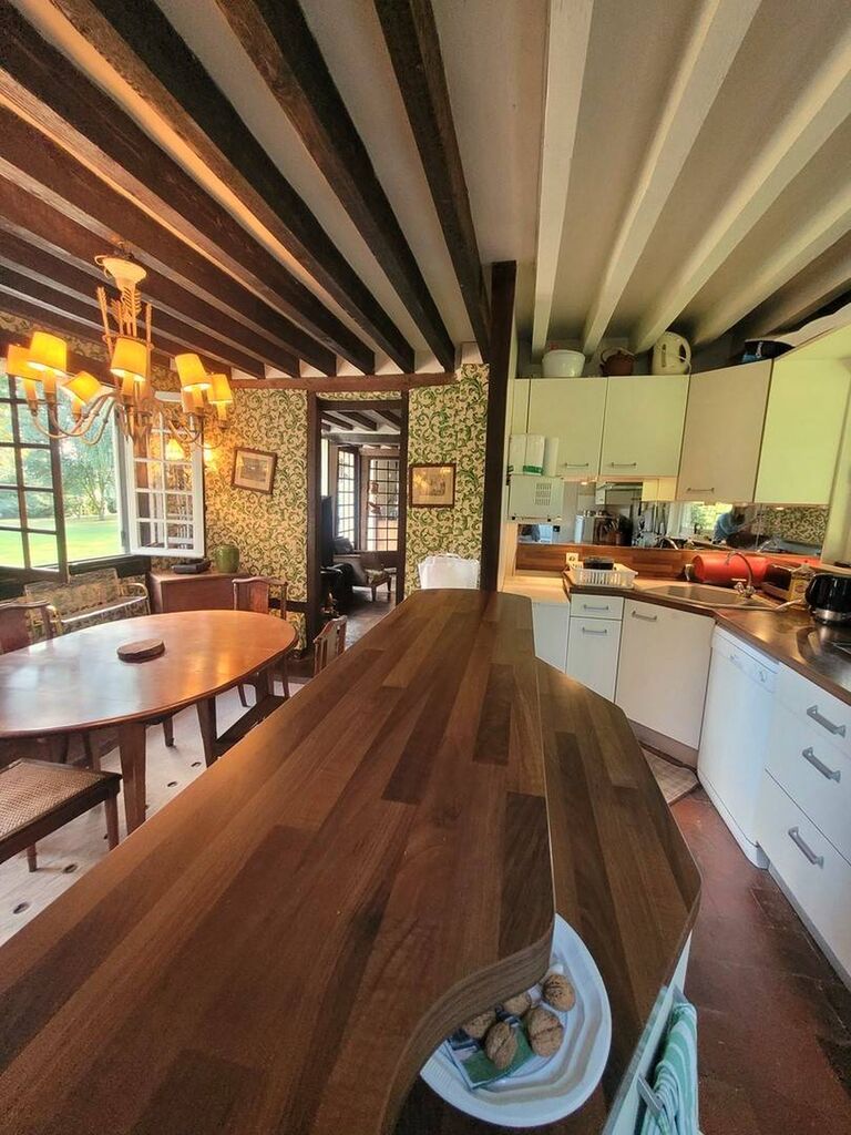 Belle Chaumière Normande sur 8 700 m² de terrain