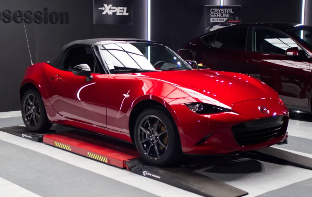 Traitement céramique Gtechniq Crystal Serum Ultra sur Mazda MX5