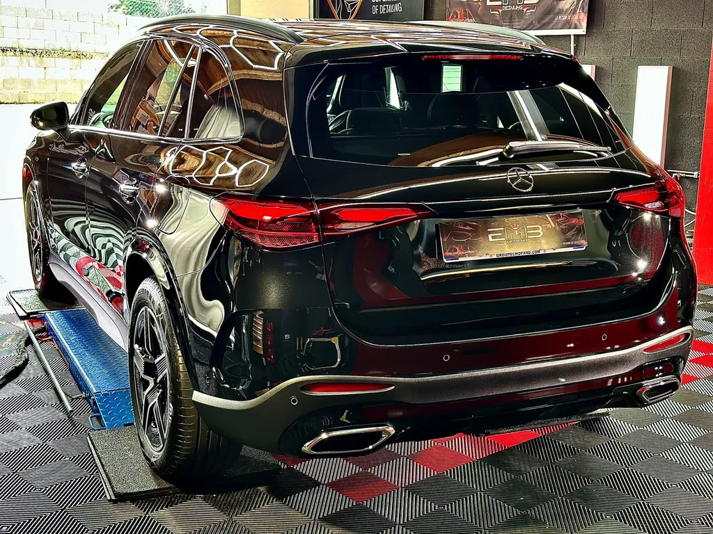 Traitement céramique auto DETAILING protection carrosserie Sud de Lyon Mercedes GLC