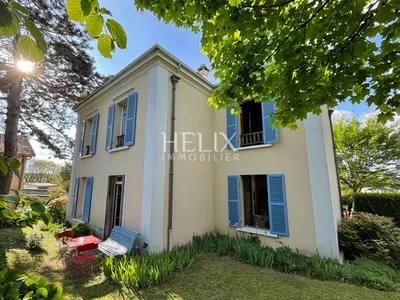 Maison 6 pièces de 135 m2 et  grande dépendance sur une parcelle de 700 M2