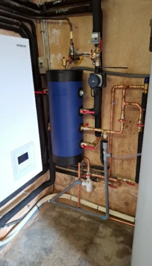 Pose d'une pompe à chaleur air eau à partir de 8 990€ avec Provence Energie Solaire Services à La Ciotat