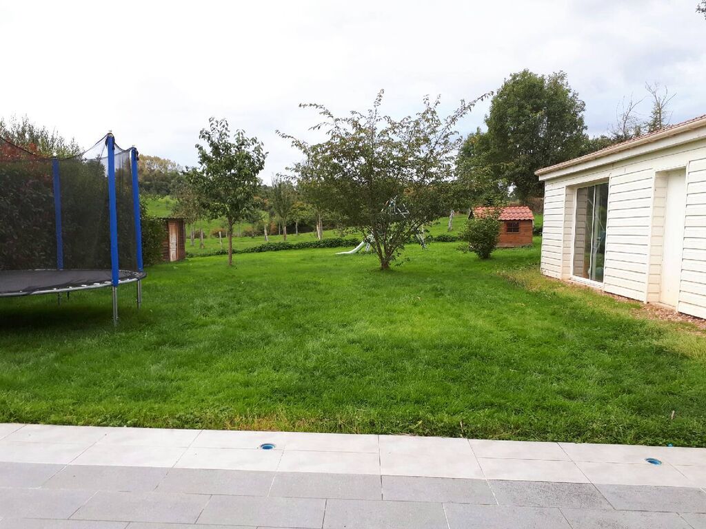 Vend une Maison récente proche de tout commerces Livarot, Calvados 14