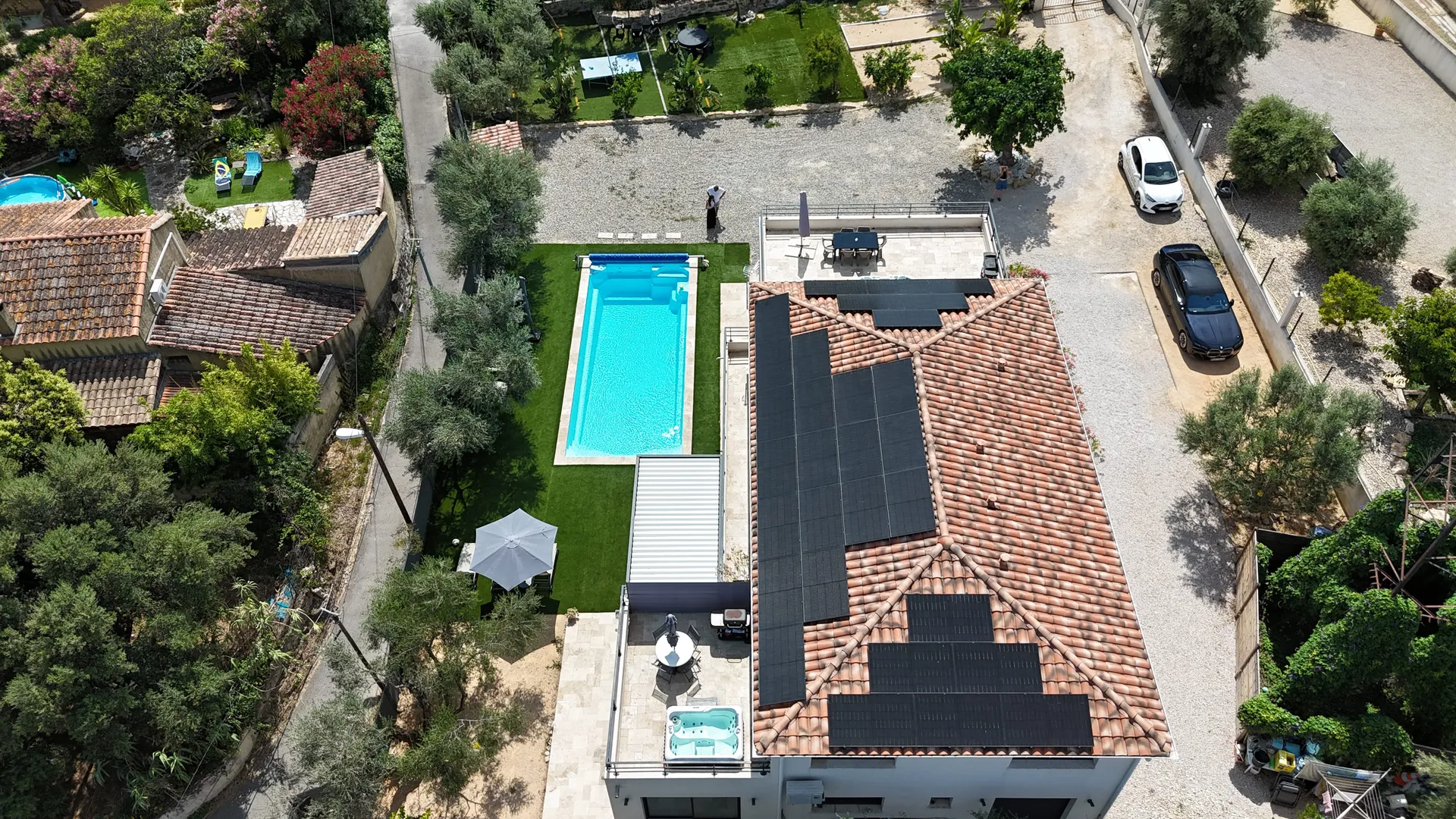 PESS installateur de panneaux solaires au meilleur au prix dans les Bouches du Rhône