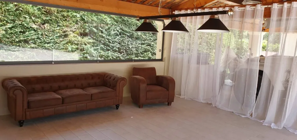 installation de coulissant tout verre pour pool housse la roquebrussanne 83