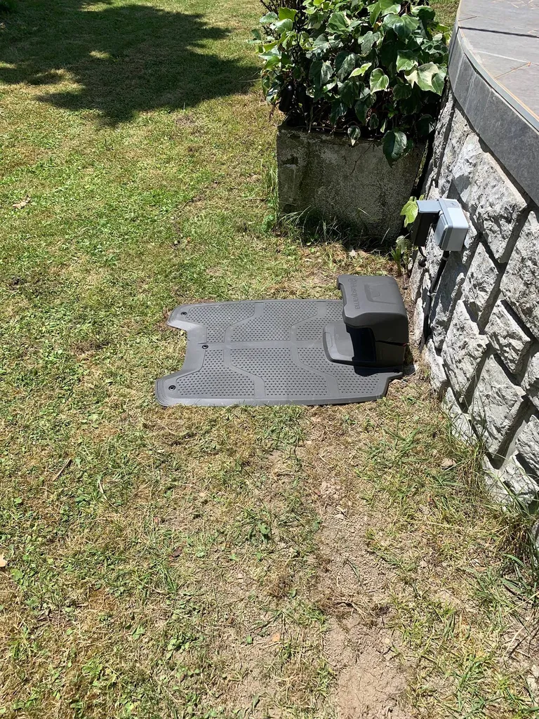 Pourquoi un robot tondeuse dans un jardin situé à Mimizan