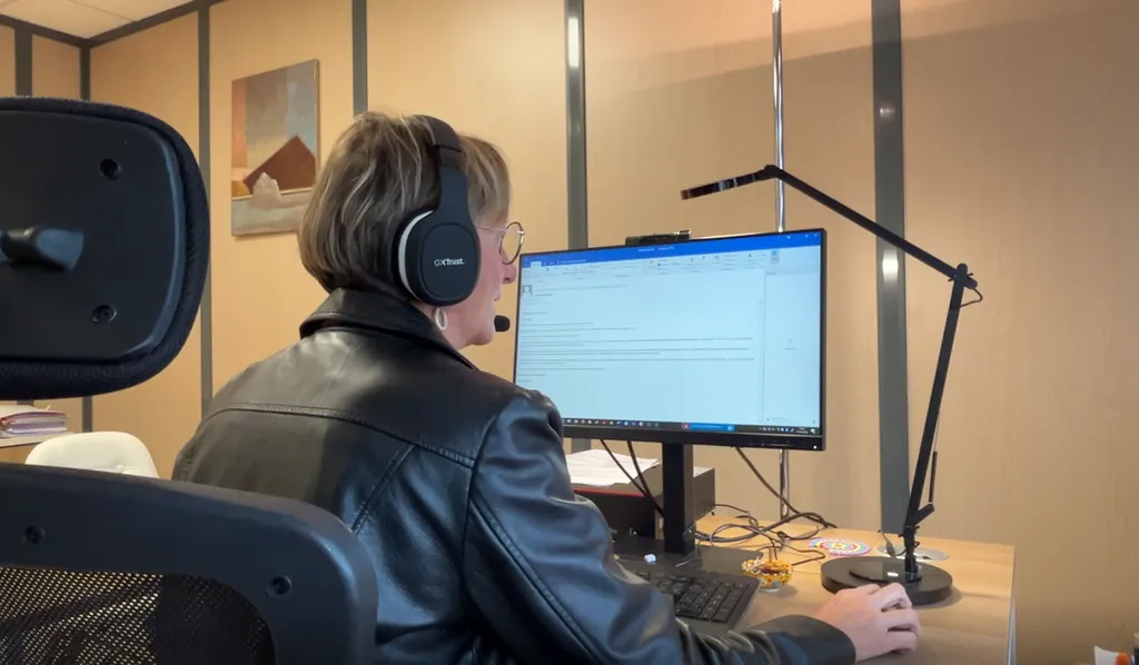 Anne Bonneville utilise Dragon Professional Anywhere avec Dicma