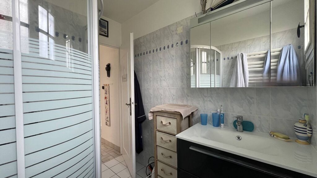 PAVILLON DE CHARME DANS UN CADRE VERDOYANT