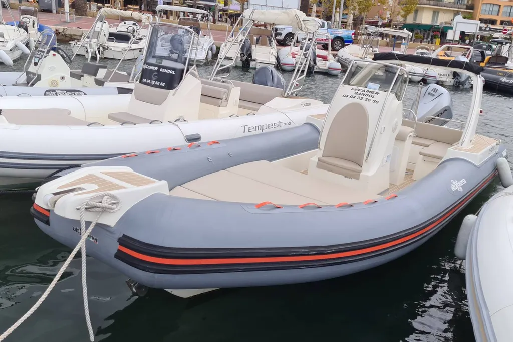Bateau semi-rigide d'occasion à Bandol
