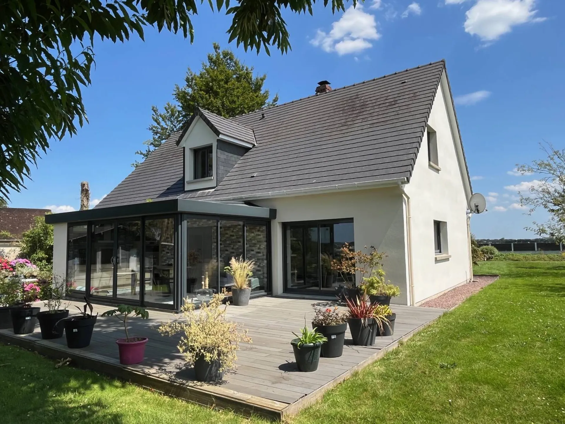 Pavillon contemporain de 2008, à vendre, en excellent état avec vue dégagée, 76480