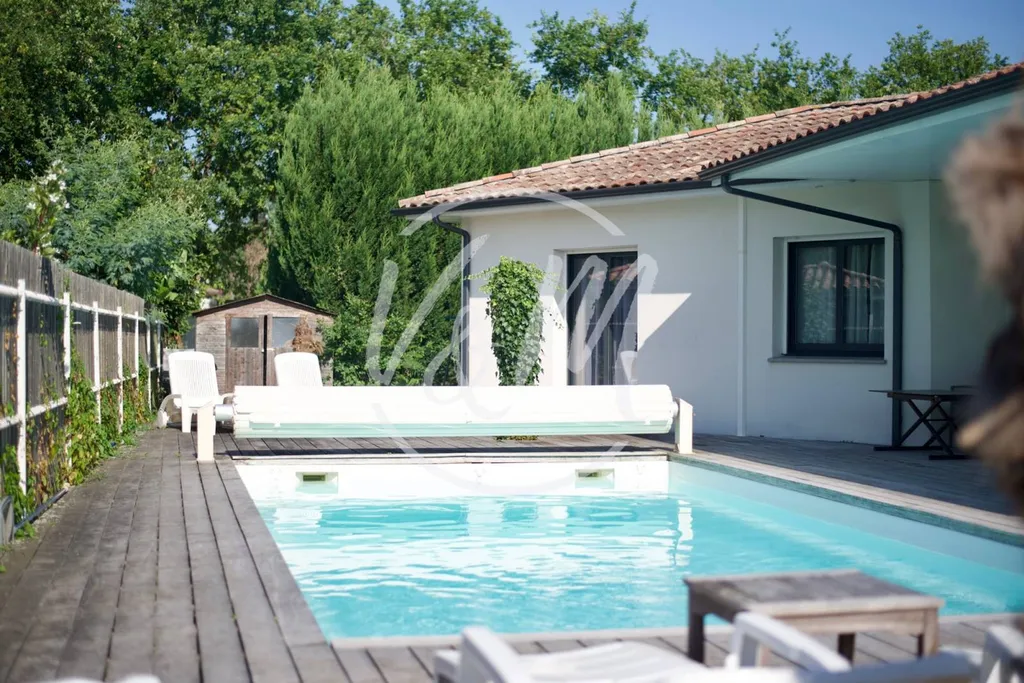 Maison 6 pièces 145 m² · à Arès · 145 m² · 619 500 €