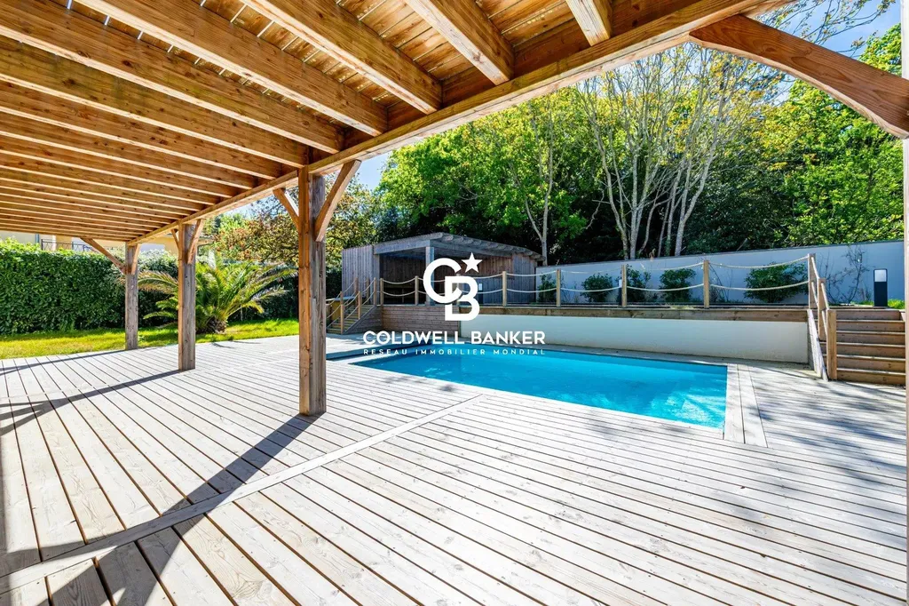 Arcachon - Villa rénovée à deux pas de la plage Pereire avec piscine et prestations haut de gamme