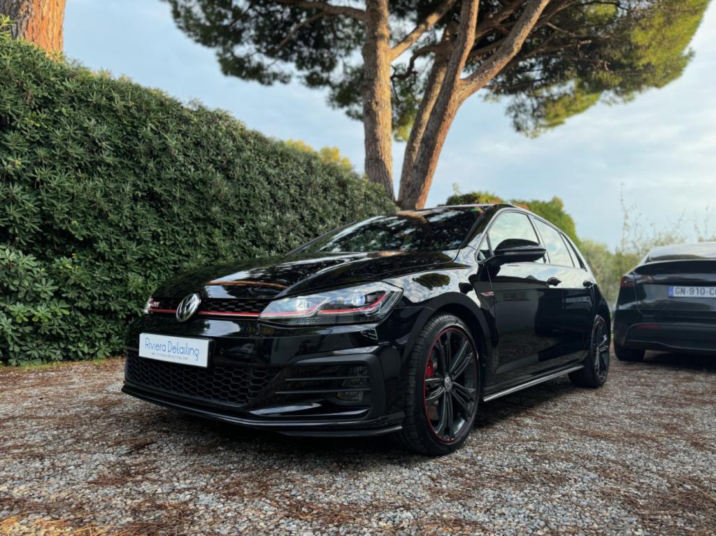Polissage Professionnel et Protection Céramique : Une Golf 7.5 GTI Sublimée par Riviera Detailing