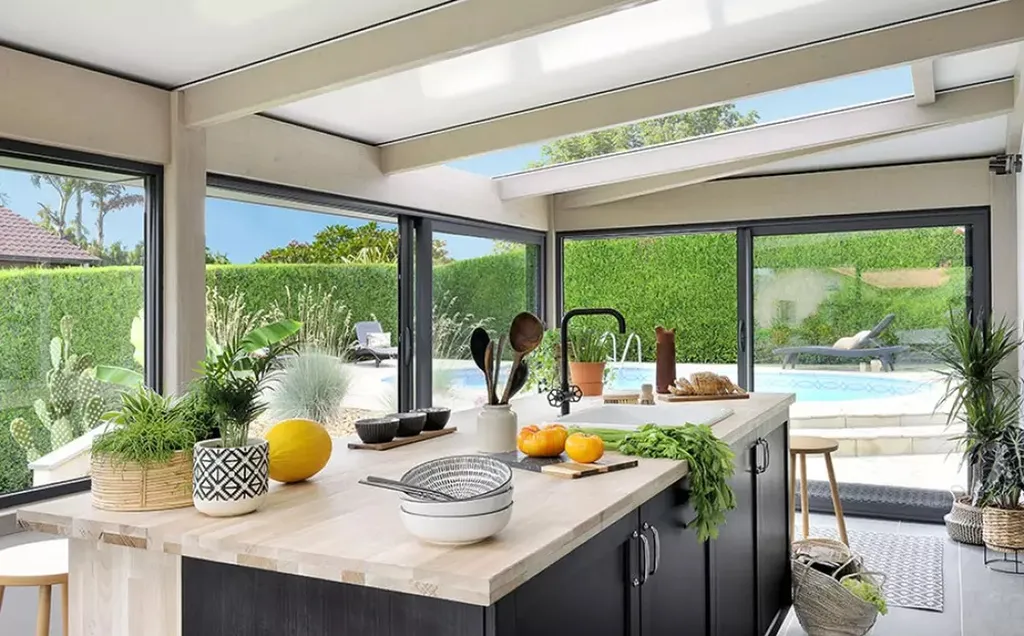 Vérandas, Pergolas et extensions Made in France : l’excellence de la fabrication française au service de votre projet dans le Var