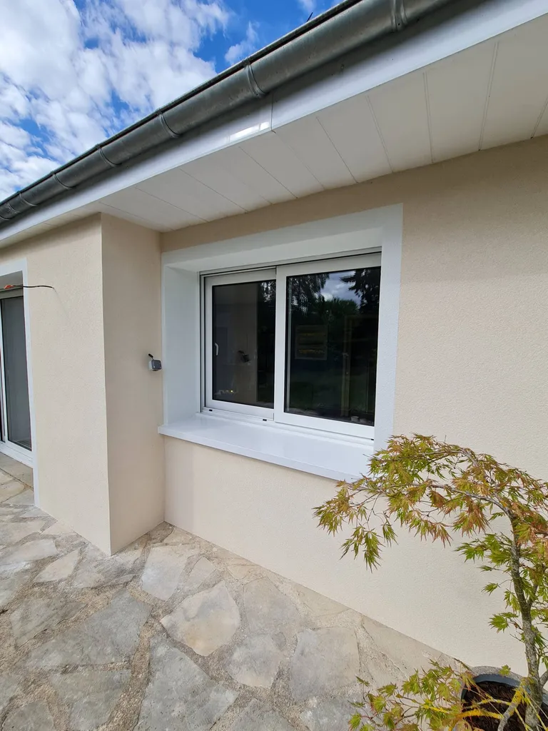 Volets spéciaux pour isolation par l'extérieur totalement invisibles